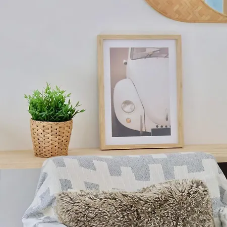 Apartament Ancienne Batisse En Plein Coeur Du Port Avec Clim Nicea